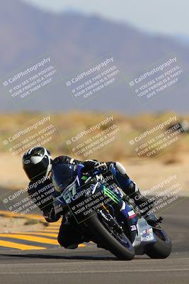 media/Oct-08-2022-SoCal Trackdays (Sat) [[1fc3beec89]]/Turn 16 (125pm)/